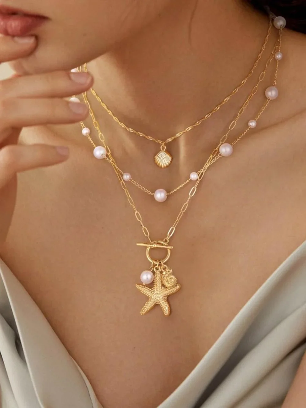 Layered Shell Necklace for Women, Starfish Pearl Pendant, Adjustable Beach - Picture 8 of 9